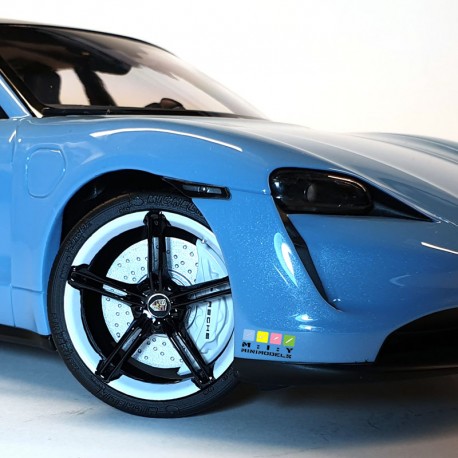 Porsche Taycan Turbo S wheels